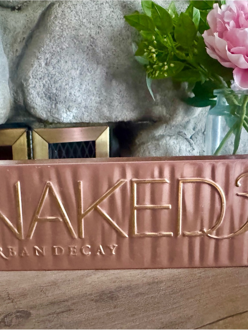Urban Decay Rose Gold Shimmery Eyeshadow Palette